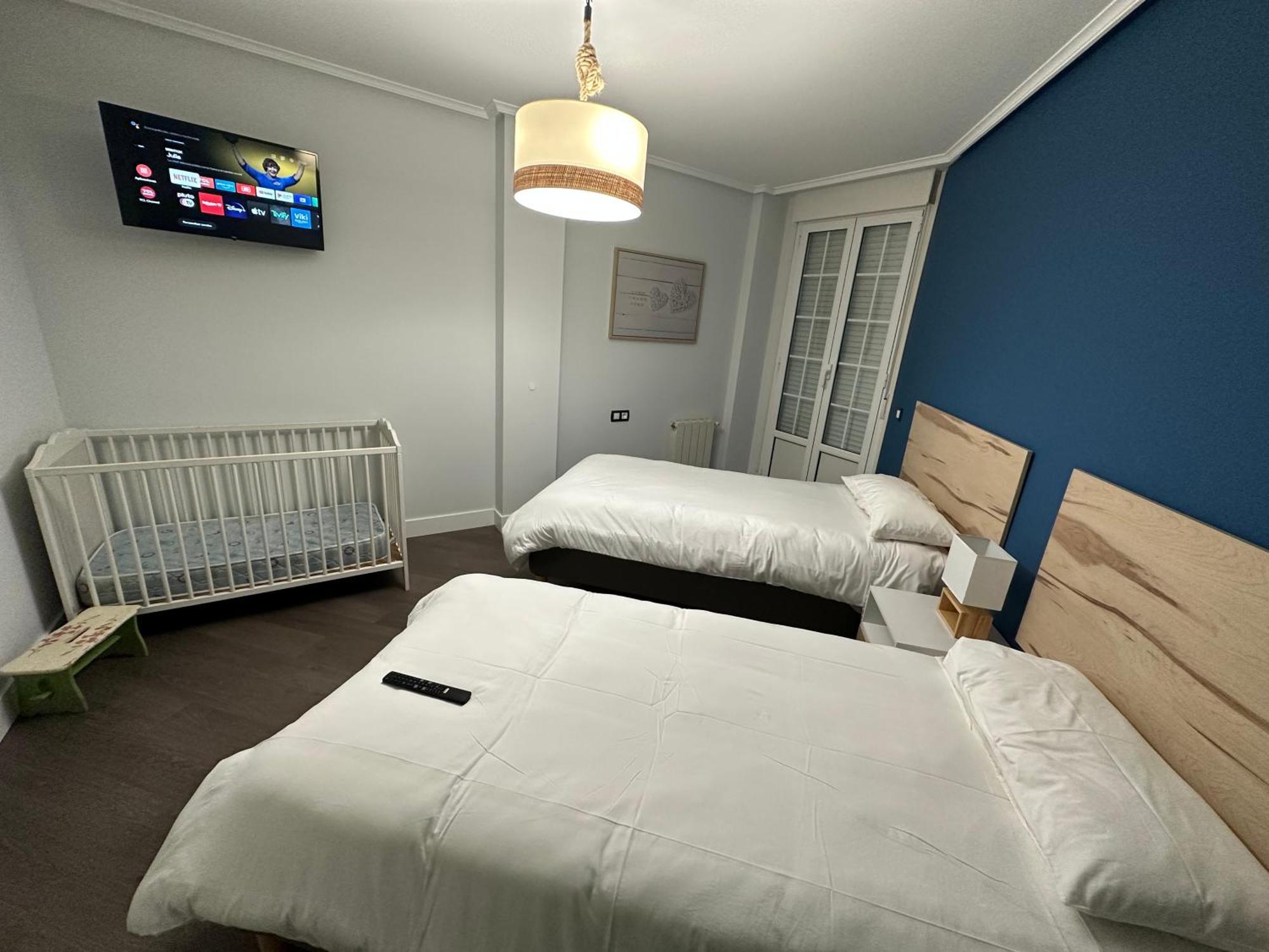 Apartamento Argenta Кастро-Урдиалес Екстериор снимка